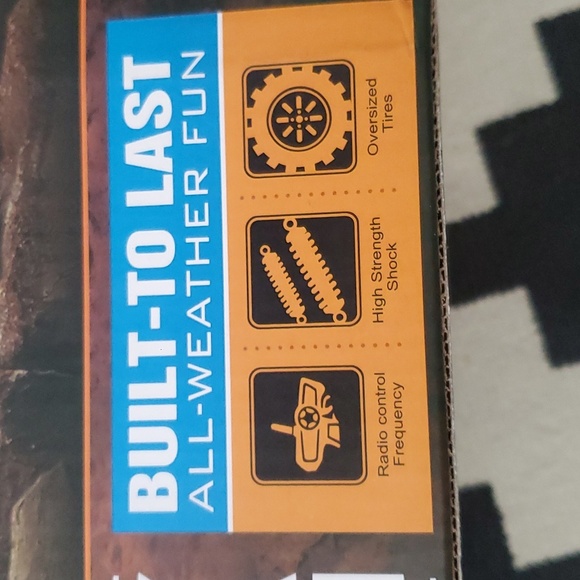 Blue Rock Crawler 1:18 Scale 4WD Rally Car 2.4GHz Radio Control RC Hobby Toy New - Picture 6 of 13